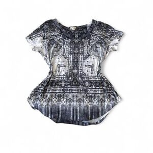 Elegant Black and White Women's Top